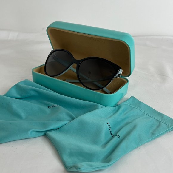 Tiffany & Co. Victoria Cat-Eye Sunglasses - Black Frame - POLARIZED - Picture 7 of 8